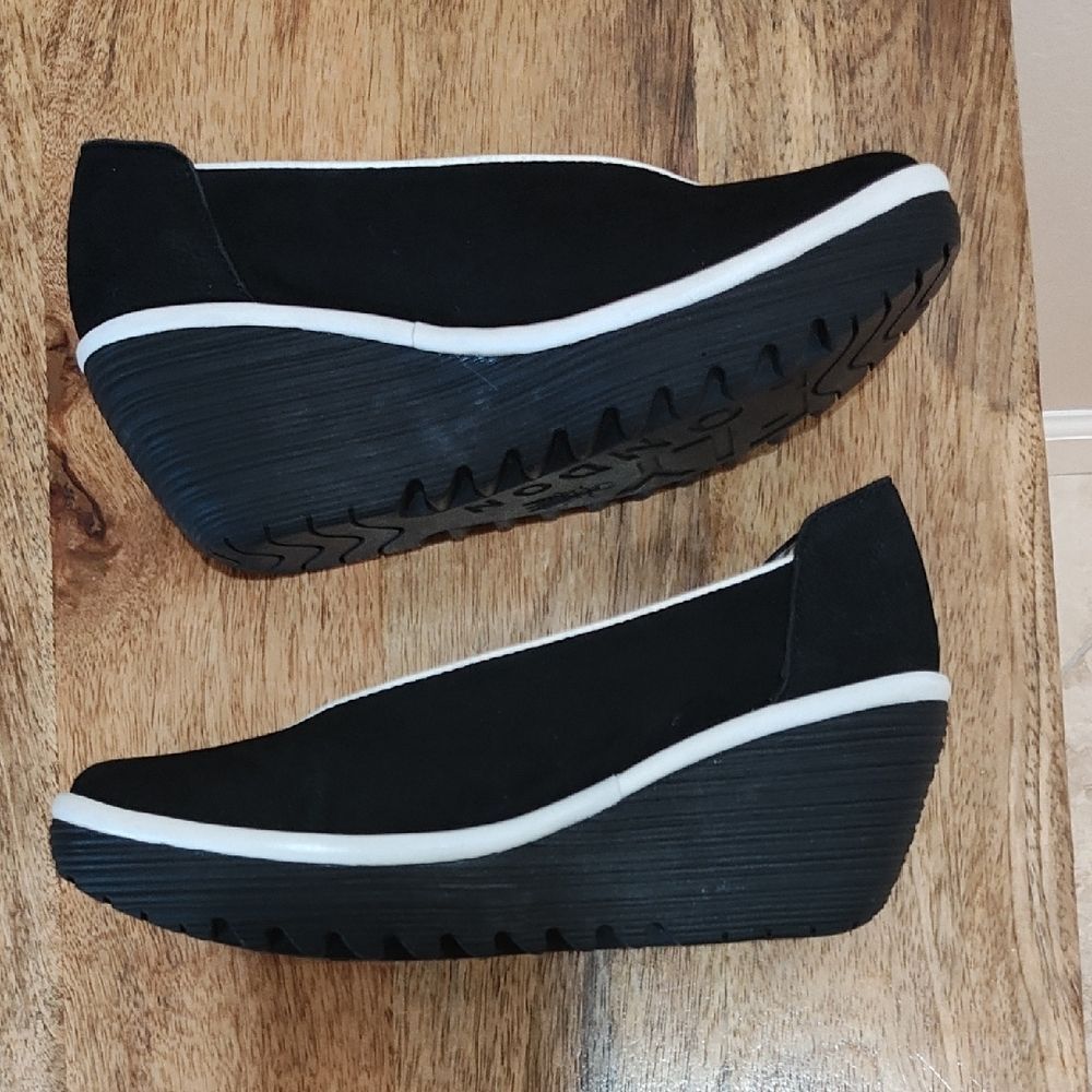Fly London Black and White Women's Wedges - Picture 3 of 8